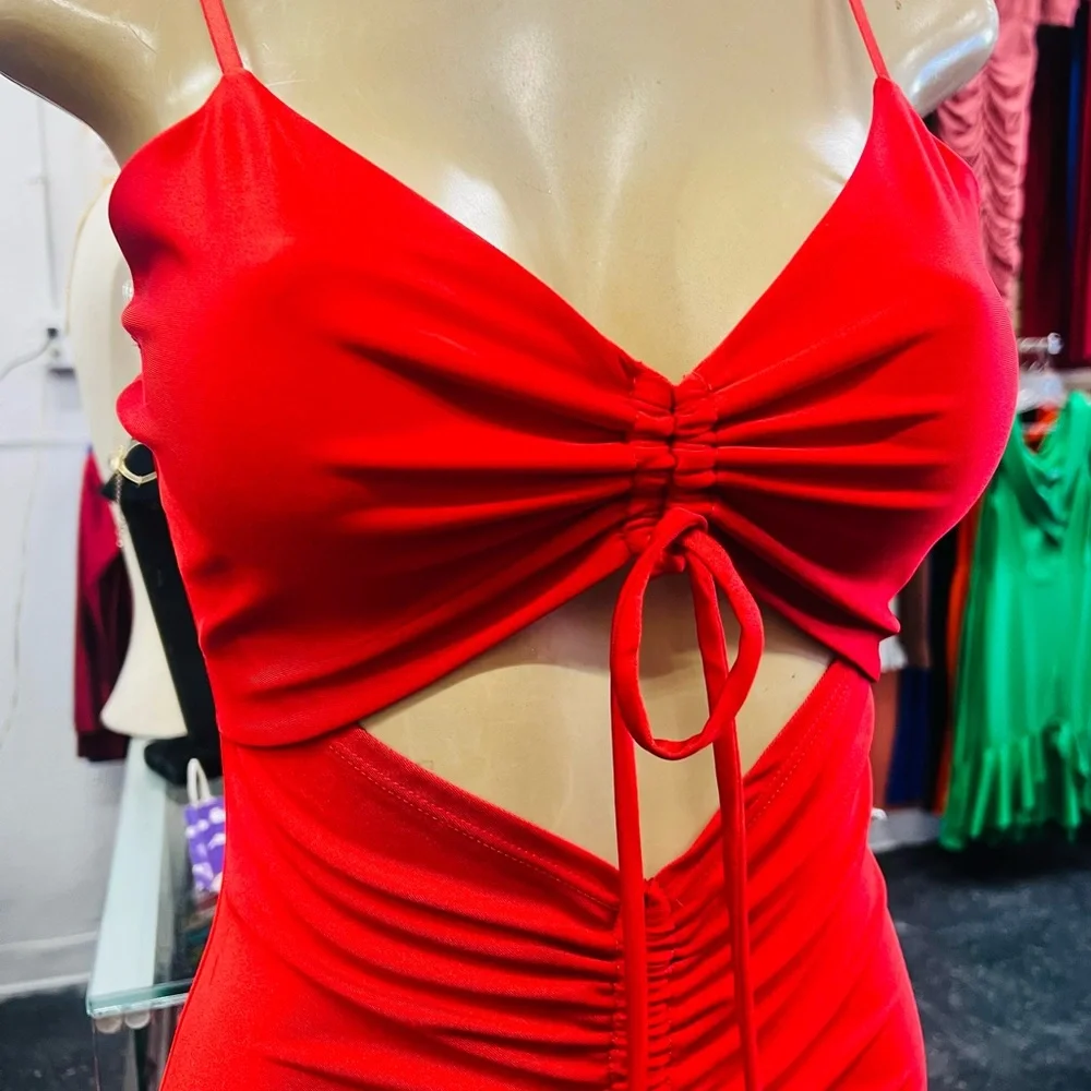 Dress - Picture 3 of 3